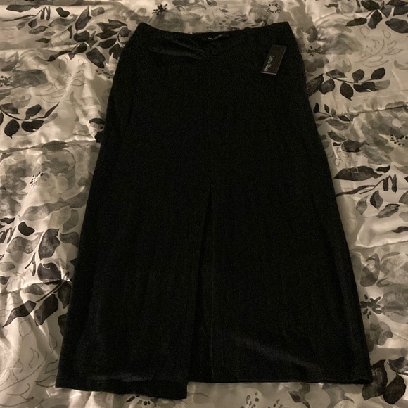 NWT Lea & Viola long black skirt - Picture 1 of 4